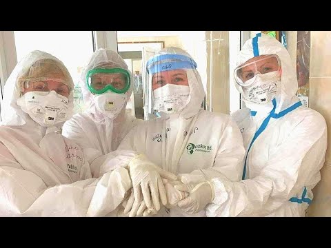 Видео: До СЛЕЗ!!! Поклонимся ВРАЧАМ за их ГЕРОЙСКИЙ ТРУД!