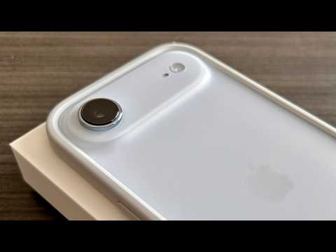 Видео: Распаковка iPhone (17) Air и первые впечатления — небесно-голубой, 256 ГБ