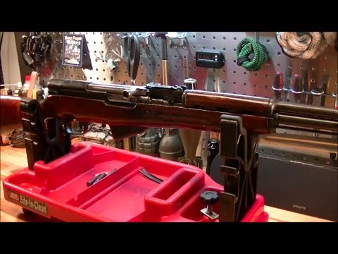 Видео: Карабин СКС, часть 2: разборка & затвор