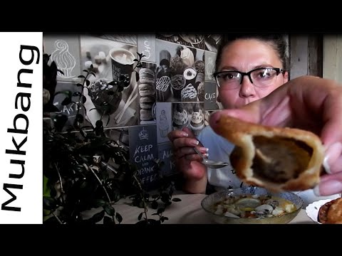 Видео: Mukbang \ После работы \ Белокуриха в июле \ Чебуреки и рассольник \ снова подвел микрофон...