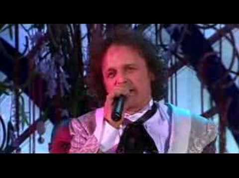 Видео: Андрей Косинский. По Галерной улице