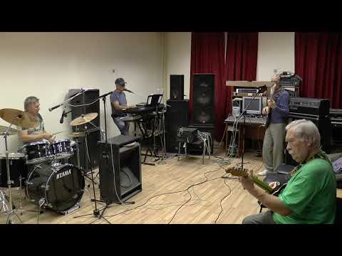 Видео: Я иду к тебе навстречу. Кавер группа "ВИА 70-х Белоомут". Клуб по интересам.