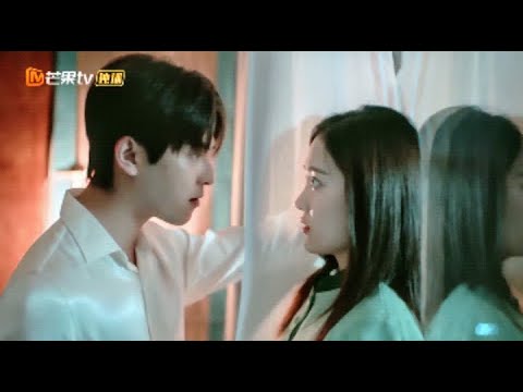 Видео: ❤Влюбился в девушку из паралельного мира✨Ночь кометы🌃