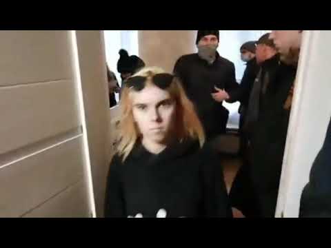 Видео: Оперативники накрыли пять web-cam студий в Петербурге