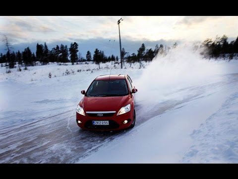 Видео: Как быстро тормозить на льду?