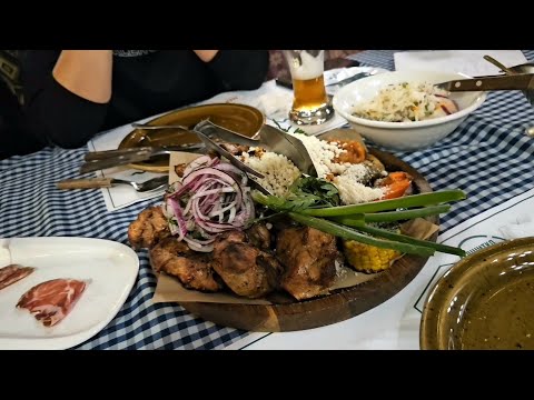 Видео: ми знову в селі. садові роботи і вечірній ресторан