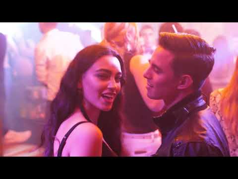 Видео: Что ты хочешь мне сказать. Веселые ребята (Барыкин)