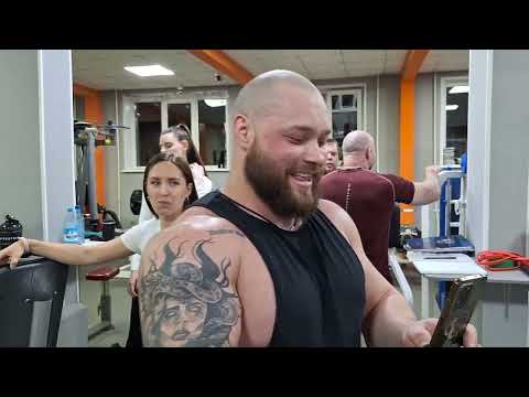 Видео: Присед и жим. Атмосферная тренировка