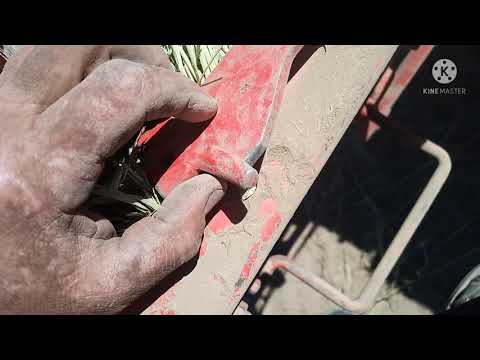 Видео: Взял на ремонт прессподборщик Welger AP 45. Проверяю в поле в работе.