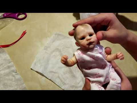 Видео: Распаковка посылки с мини реборн малышами/ Box opening of 2 small reborn babies from polymer clay