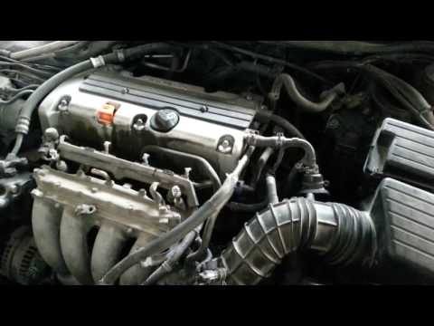 Видео: Honda Accord cl 7- cl 9 Снятие стартера, датчика детонации, попутно покажу где находиться термостат.