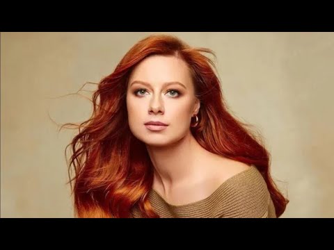 Видео: Юлия Савичева - как менялись песни (2003 - 2024)