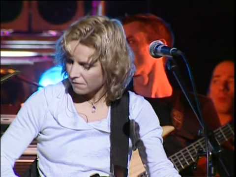 Видео: Сурганова и Оркестр - Весна (DVD КругоСветка-2005)