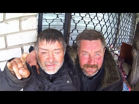 Видео: ЖИВУЩИЕ ПОД ДЕРЕВОМ ДВА АЙРАТА МАЛЕНЬКИЙ И БОЛЬШОЙ