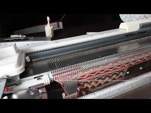 Видео: Как исправить жаккард, если убежали петли