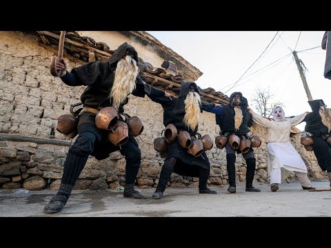 Видео: Трескавичен екот во рани зори: Нови генерации го продолжуваат вековниот обичај – Џоломари