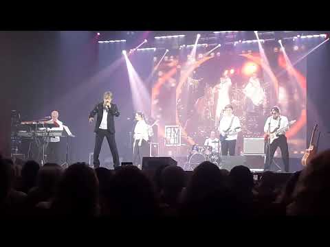 Видео: Алексей Глызин-,,Не волнуйтесь,тётя".Музыка-Вячеслав Добрынин,стихи-Леонид Дербенёв