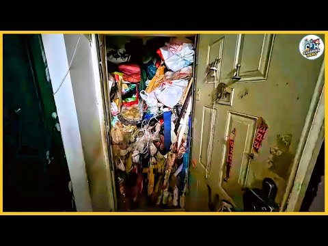 Видео: Ого😱 Мы вывезли тонны мусора из этого дома🤮 Дом, в котором не убирались 10 лет