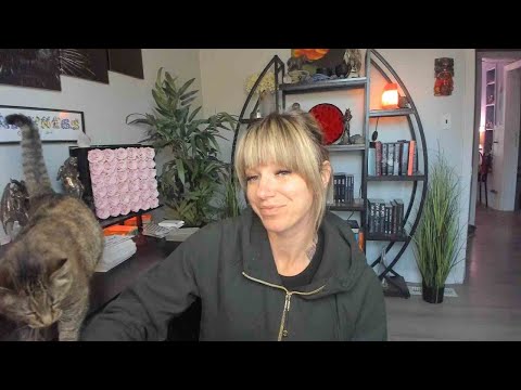 Видео: Ты единственный человек, который успокаивает шум в голове.