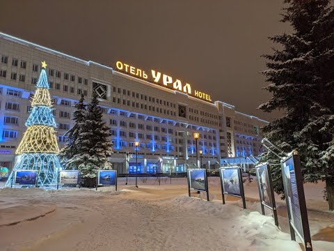 Видео: Новый год-2020 в центре Перми. Салют.