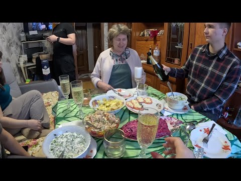 Видео: ПРАЗДНИК В НАШЕЙ СЕМЬЕ