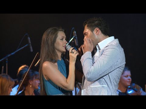 Видео: Алёна Биккулова и Евгений Кунгуров – Ты меня на рассвете разбудишь