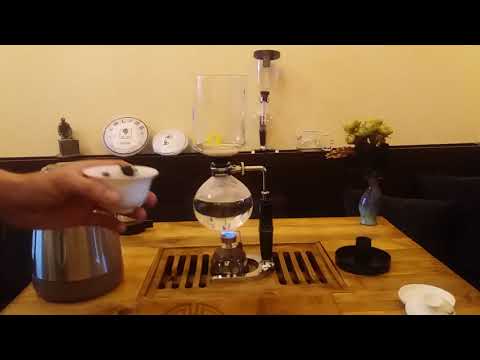Видео: Как варить чай или кофе в сифоне