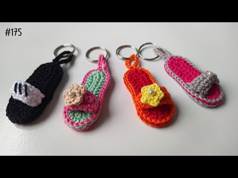 Видео: вязаный крючком брелок для тапочек - новый дизайн декоративных сандалий! (с субтитрами)
