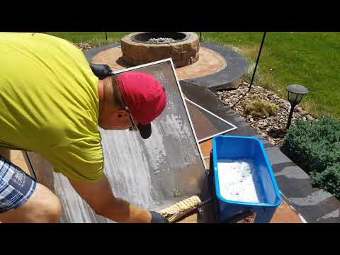 Видео: Как мыть москитные сетки