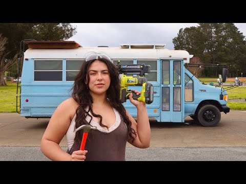 Видео: Превращаем школьный автобус в дом мечты