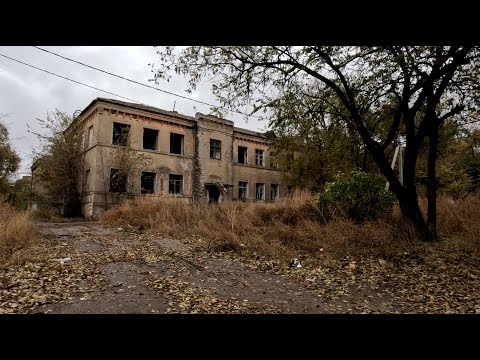 Видео: City walking #155. Volgograd. "Section 4" buildings. (Волгоград. "4 участок" под снос)