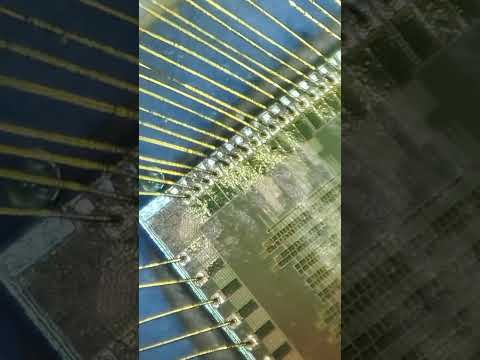 Видео: очень сложный ремонт по плате DSG-7. DQ-200. 0AM. Пайка золотых волосков на процессор.