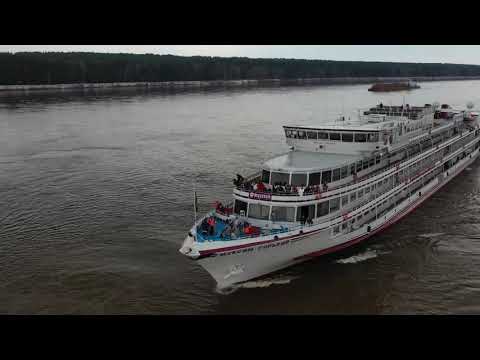 Видео: Проход теплохода Максим Горький через Казачинский порог на Енисее в 2021 году