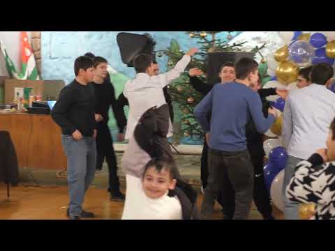 Видео: Карапету 15 лет