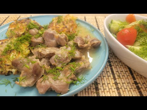 Видео: Обед для диабетиков. Капустные драники с куриными желудками.