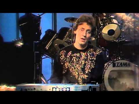 Видео: Яак Йоала Серебряный ветер (муз.И.Любинского, стихи С.Есенина)