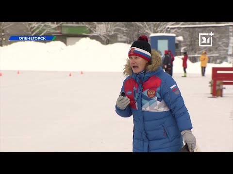 Видео: Лучшие конькобежцы северо-запада соревнуются в Оленегорске