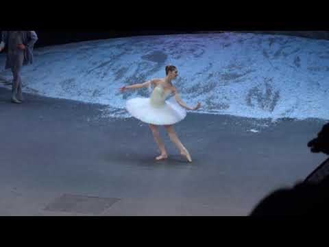 Видео: Элеонора Севенард (дебют в БТ) 01.2018. танец Феи Драже