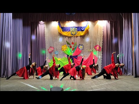 Видео: Танець: "Люди Титани" діти 12 років. Хореографічний колектив "Фаворит".  #танець #клуб #діти