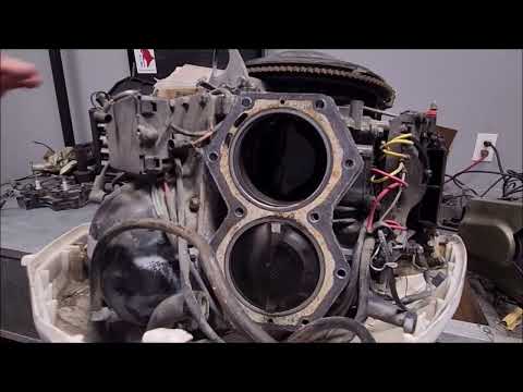 Видео: Johnson 115 HP получает новый поршень и кольца