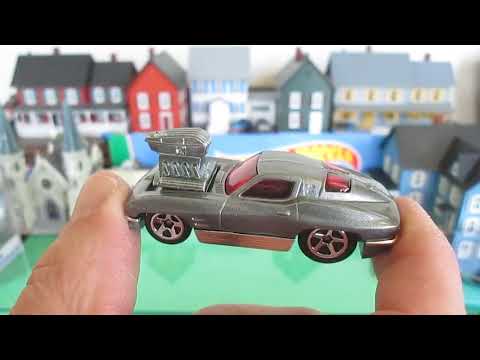 Видео: 1963 Corvette - Hot Wheels 2004 First Editions 'Tooned Diecast' - Обзор распаковки игрушки - Серы...