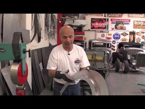 Видео: Обработка металла с помощью Lazze: металлический расширитель крыла с внутренней кромкой, часть 3 ...