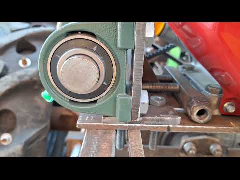 Видео: Гусеничный минитрактор. Промвал с понижающим шкивом.
