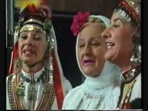 Видео: Тръгнала е малка мома, Trugnala e malka moma