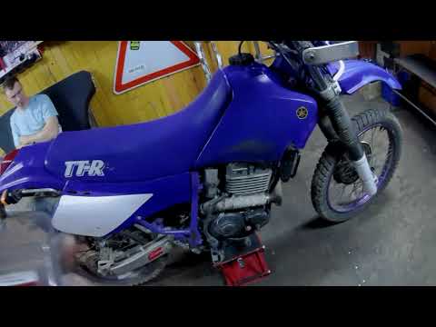 Видео: Yamaha TT 250 R Подробнейшая ПОШАГОВАЯ инструкция , по настройке и регулировке КАРБЮРАТОРА ОТ И ДО!