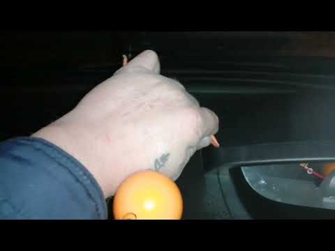 Видео: Снятие панели приборов ХОНДА ФРИД.