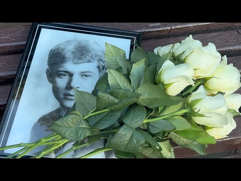 Видео: ЧТО ПРОИСХОДИЛО НА МОГИЛЕ СЕРГЕЯ ЕСЕНИНА В ЮБИЛЕЙНЫЙ ДЕНЬ РОЖДЕНИЯ ПОЭТА | ВАГАНЬКОВСКОЕ  3.10.2025