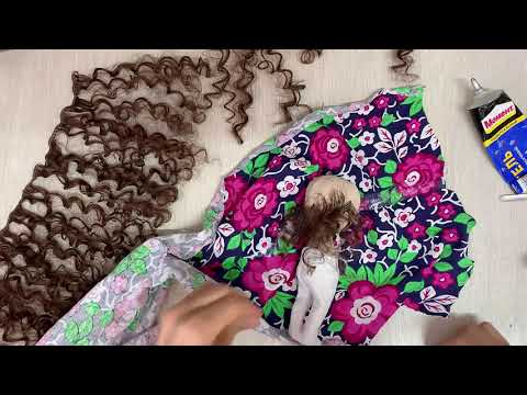 Видео: Волосы часть 1 приклеиваем  трессы Аглаше