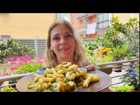 Видео: Паста с тиквички, цветя и скариди