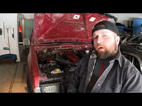 Видео: Замена клапана EGR Nissan D21 Hardbody KA24E 1993 года!